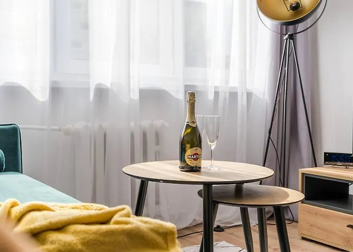 Uroczy Apartament 2 Pokoje - 10 Min Do Morza!